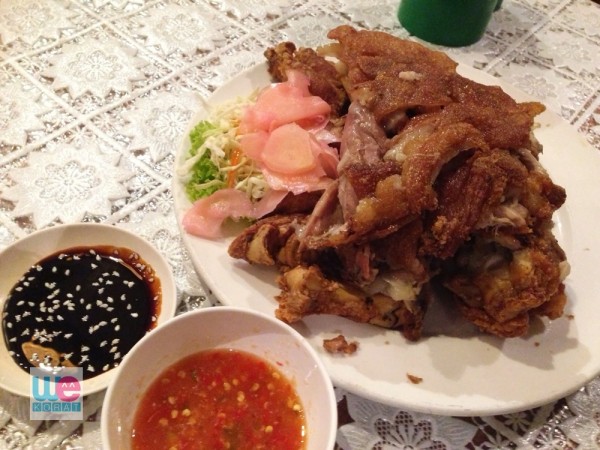 ขาหมูทอดกรอบ